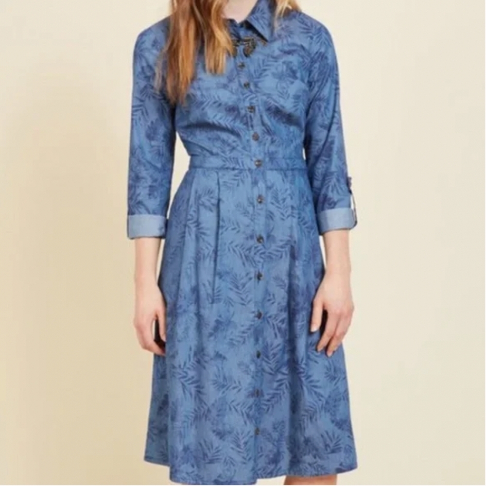 ModCloth - Denim Chambray Tropical Leaf Print Button Front Fit + Flare Dress - M